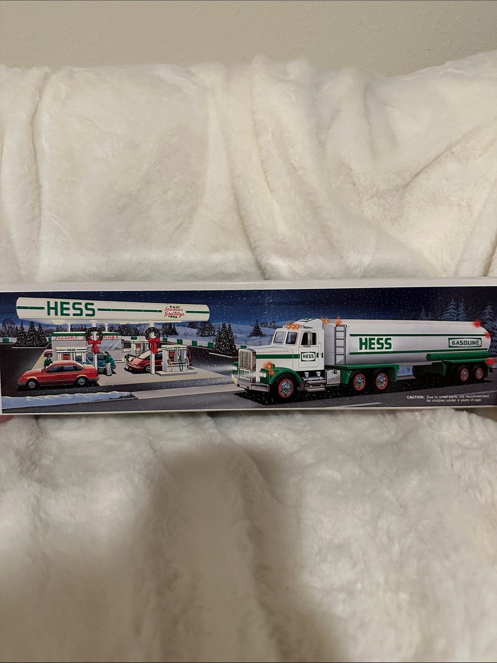 HESS Trucks 1990 Toy Tanker Truck New in Box